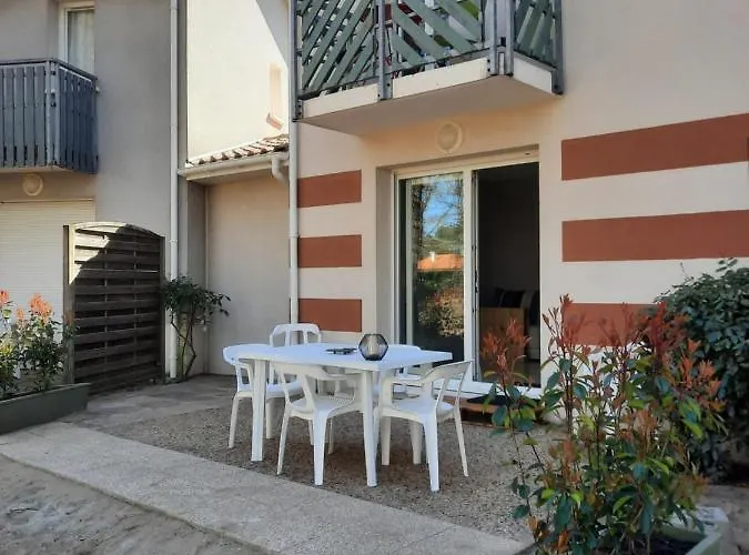 Dom wakacyjny Belle Maisonnette Dans Avec Piscine *