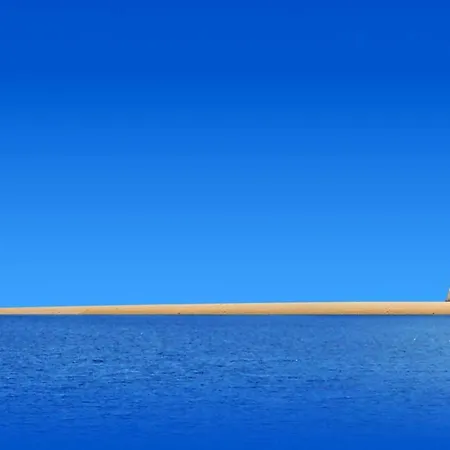 Belle Maisonnette Dans Avec Piscine